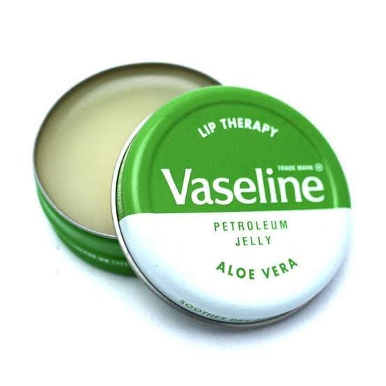 Vaseline Lip Therapy Aloe Tin - THE BEAUTY HEAVEN